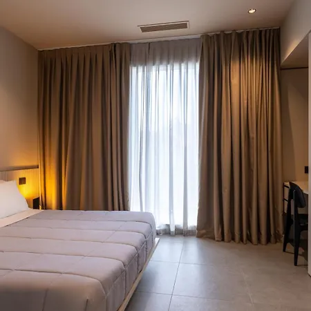 Aparthotel Amare & *
